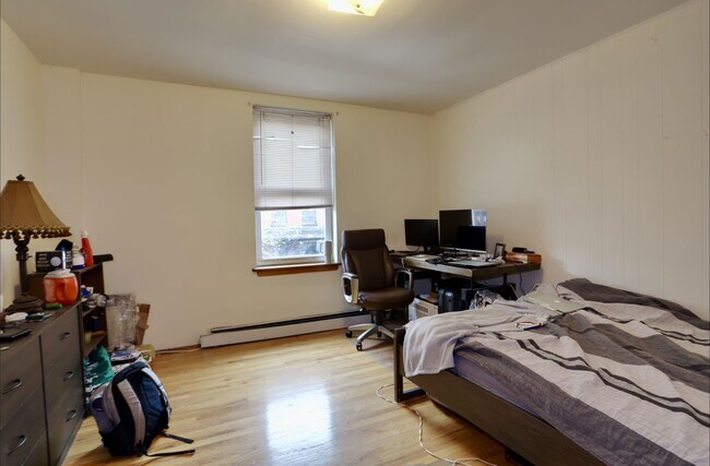 Building Photo - 939 Washington St