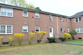 Building Photo - 8 Brickyard Rd