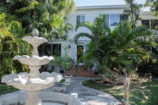 Building Photo - 10078 E Bay Harbor Dr