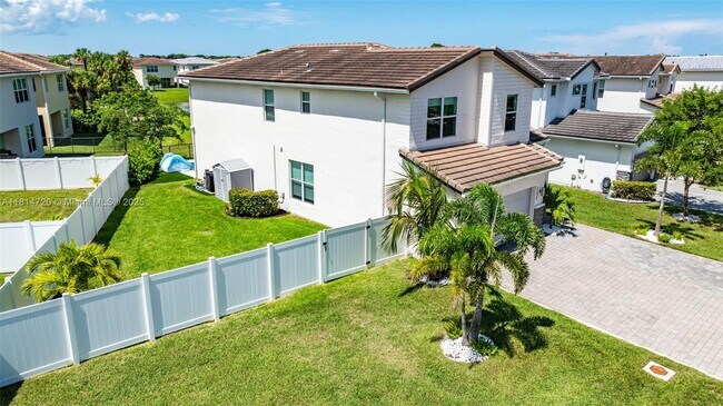 Building Photo - 1171 Veleiros Blvd