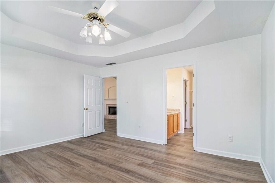 Building Photo - 430 Fairlawn Dr