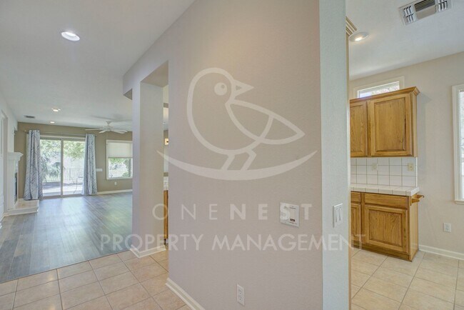 Building Photo - 400 Lilypond Ln
