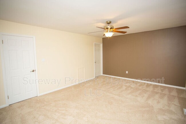 Building Photo - 1145 Golden Pond Ct