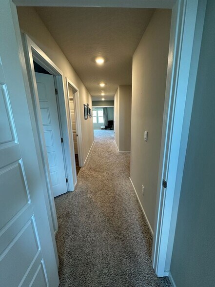 Building Photo - 5908 W Morgantown Ln