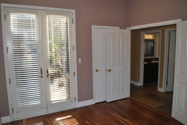 Building Photo - Gorgeous 4 Bedroom Home in the Stonebriar ...