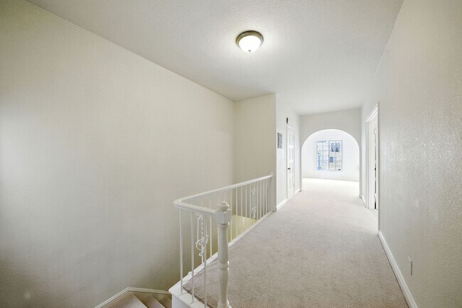 Building Photo - 1720 Quesada Ave