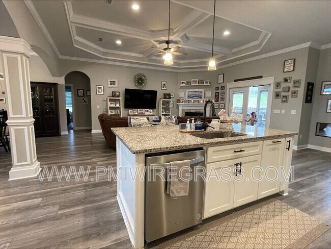 Building Photo - 117 Crest Hill Dr