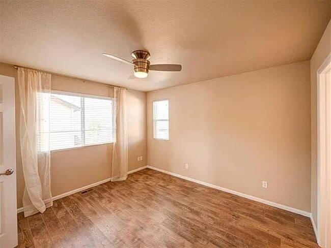 Building Photo - BEST CLASS