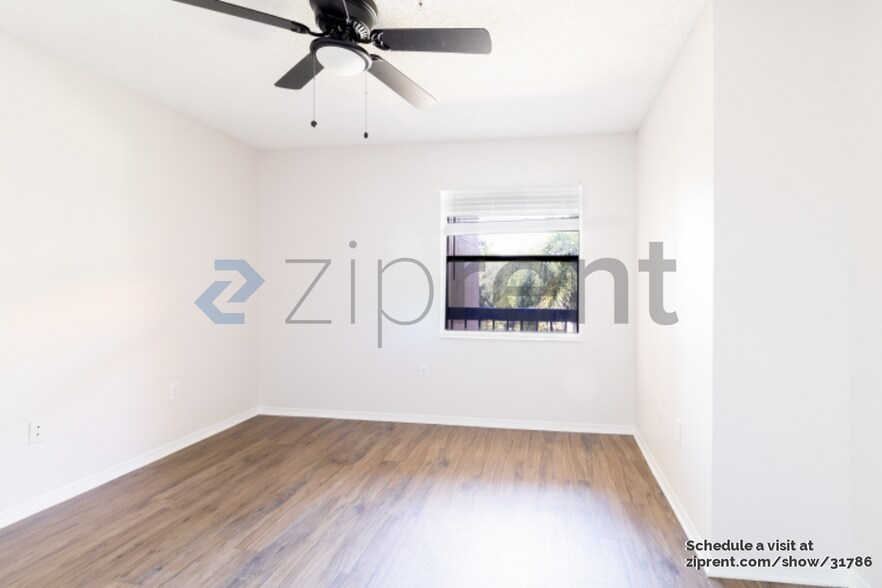 Building Photo - 2400 Feather Sound Dr