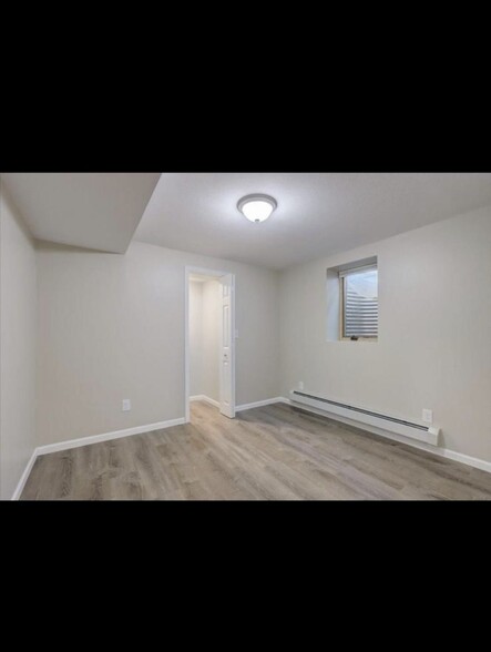 Building Photo - 4253 James Ave N