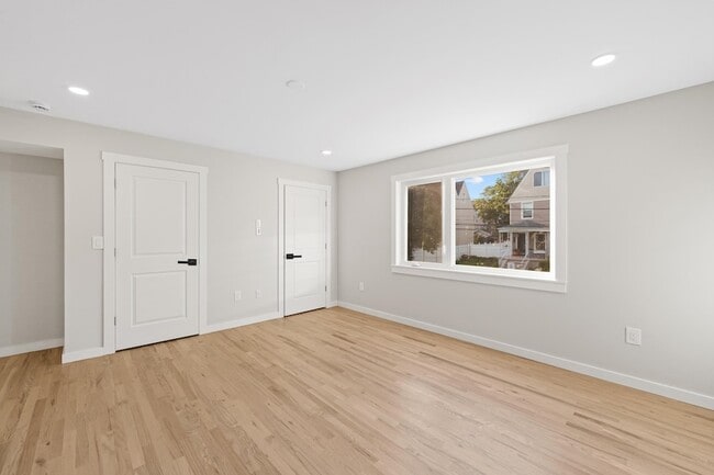 Building Photo - 312 Garfield Ave