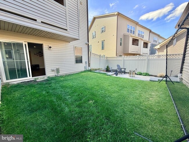 Building Photo - 8627 Satinwood Dr