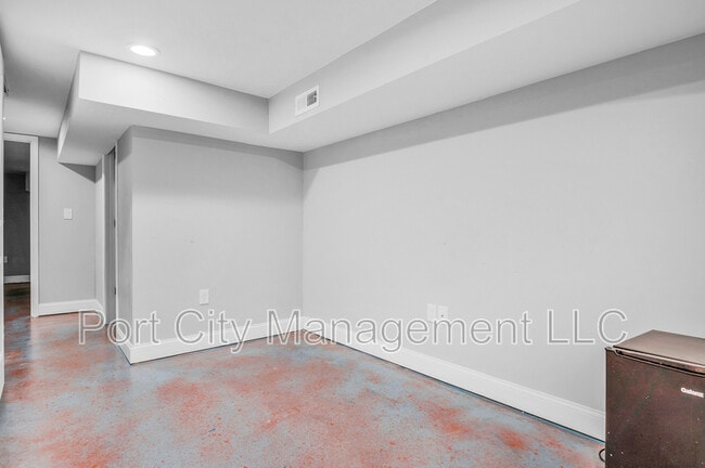 Building Photo - 1429 E Federal St