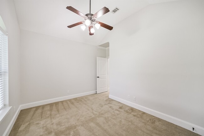 Building Photo - 3077 Dee's Cir