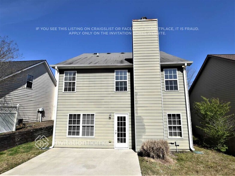 Building Photo - 6415 White Walnut Way