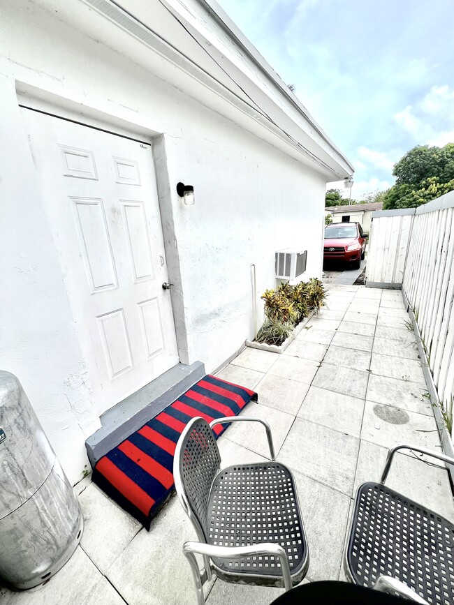 Building Photo - 205 NW 130th St