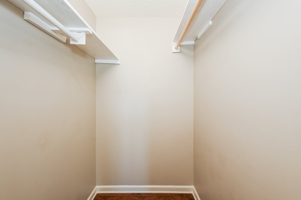 Building Photo - 4936 Deerhaven Dr