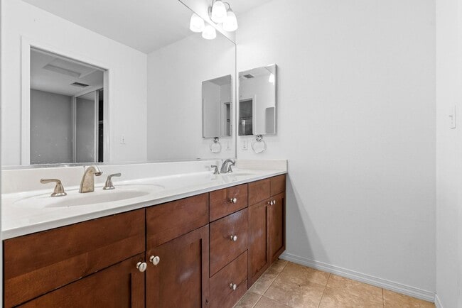 Building Photo - 4 bedroom, 2.5 bath with sweeping coastline views!