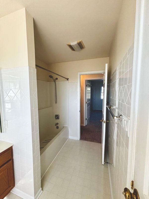 Building Photo - 15 Lenox Ct