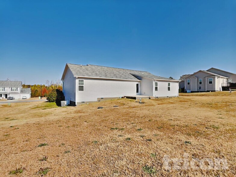 Building Photo - 113 Cornfield Ln