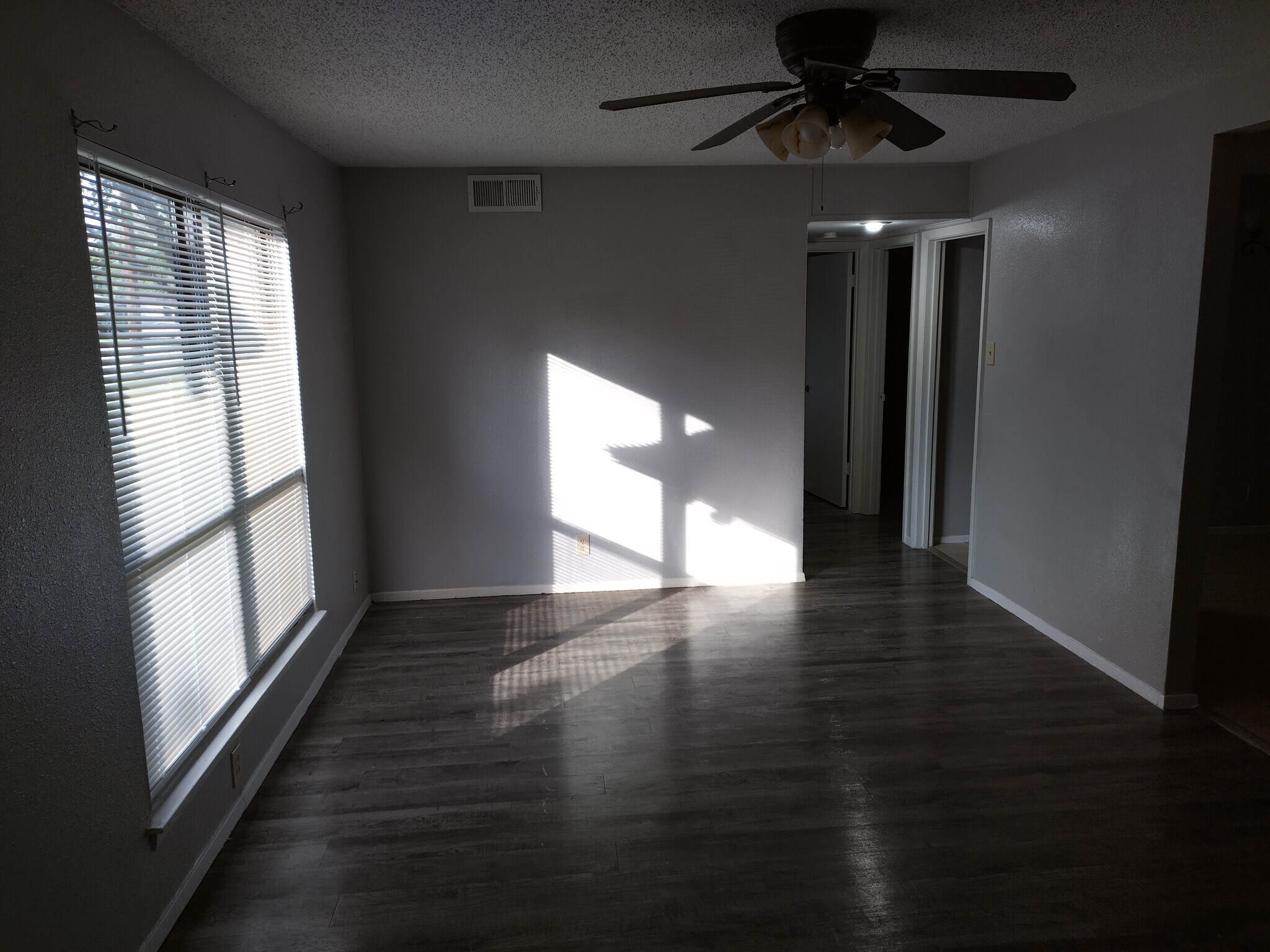 living room 3 - 410 W Aviation Blvd