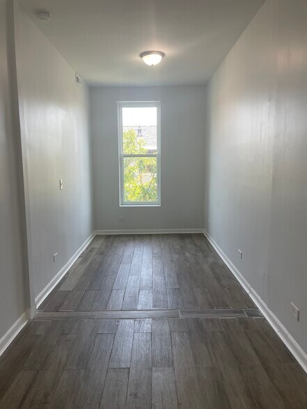 Second bedroom - 1527 W 18th St