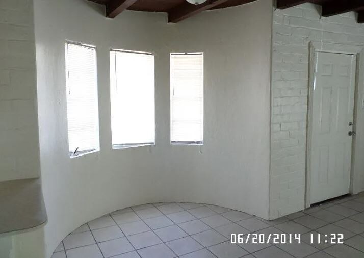 Building Photo - 3574 E Bellevue St