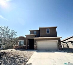 Building Photo - Large Four Bedroom Newer Construction Home