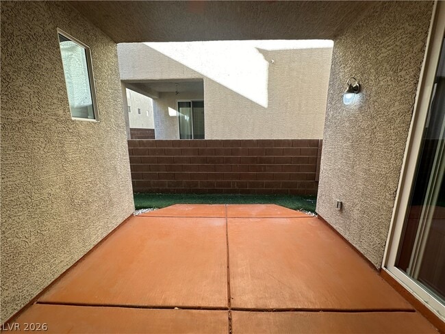 Building Photo - 10573 Danielson Ave