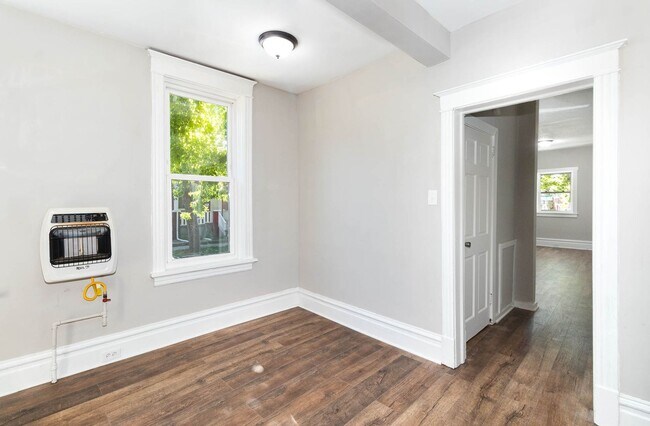 Building Photo - 551 Radnor St