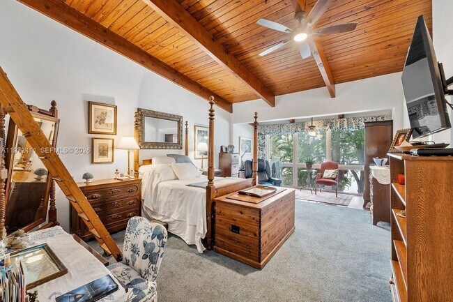 Building Photo - 4905 SW 71st Pl