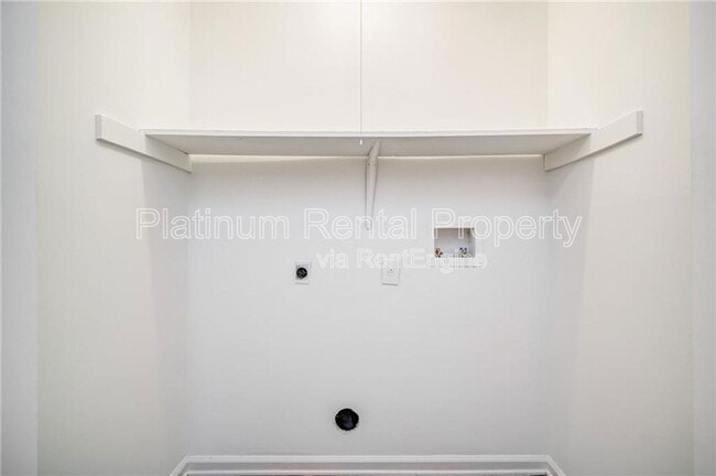 Building Photo - 5113 Hill Farm Dr NE