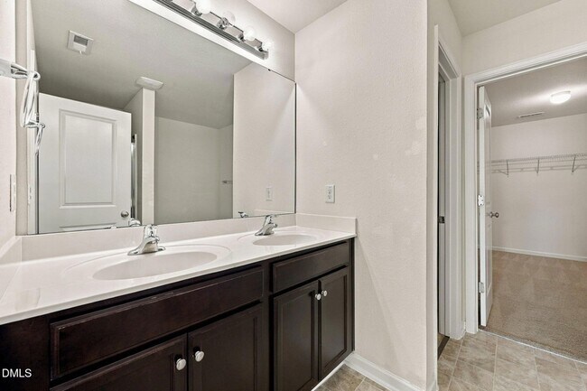 Building Photo - 58 Botanical Ct