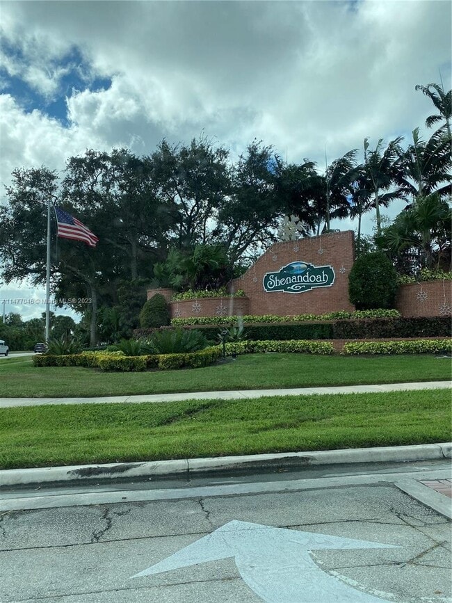 1051 Meadowwood Terrace 1051 Meadowwood Terrace Davie FL 33325