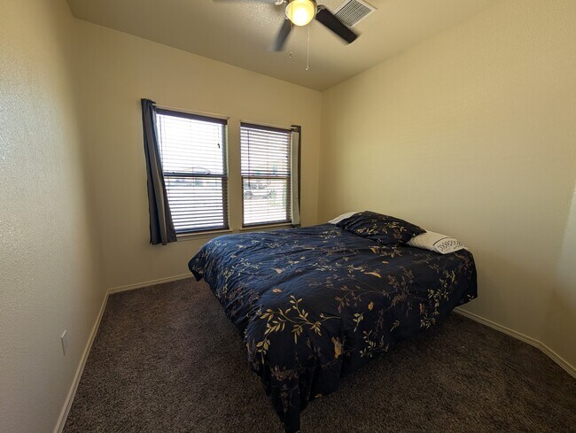 Building Photo - 5604 New Castle Ct
