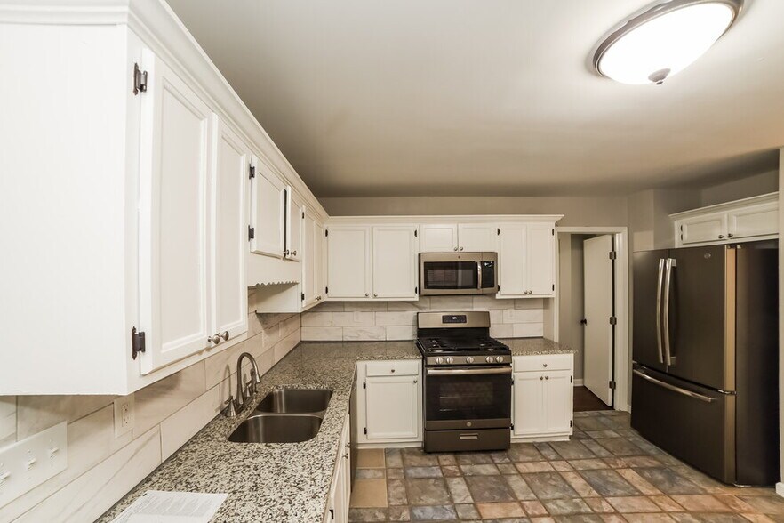 Building Photo - 1173 Ridgeside Dr NW