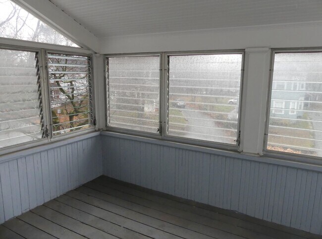 Building Photo - 64-66 Waverly Rd