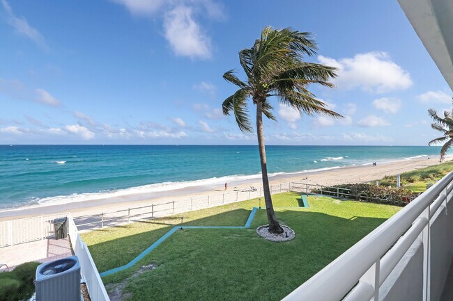 Building Photo - 1199 Hillsboro Mile