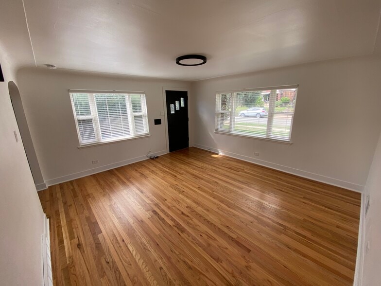 Living Room - 2212 Perry St