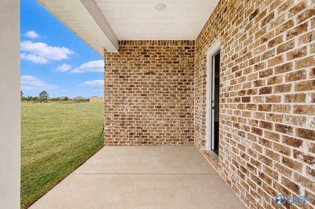 Building Photo - 118 Betty Williams Dr