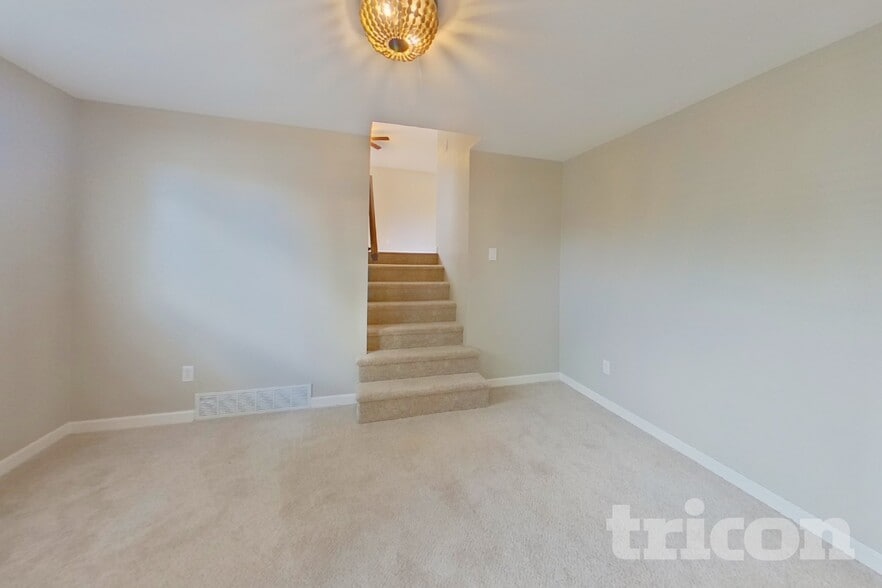 Building Photo - 4615 El Camino Dr