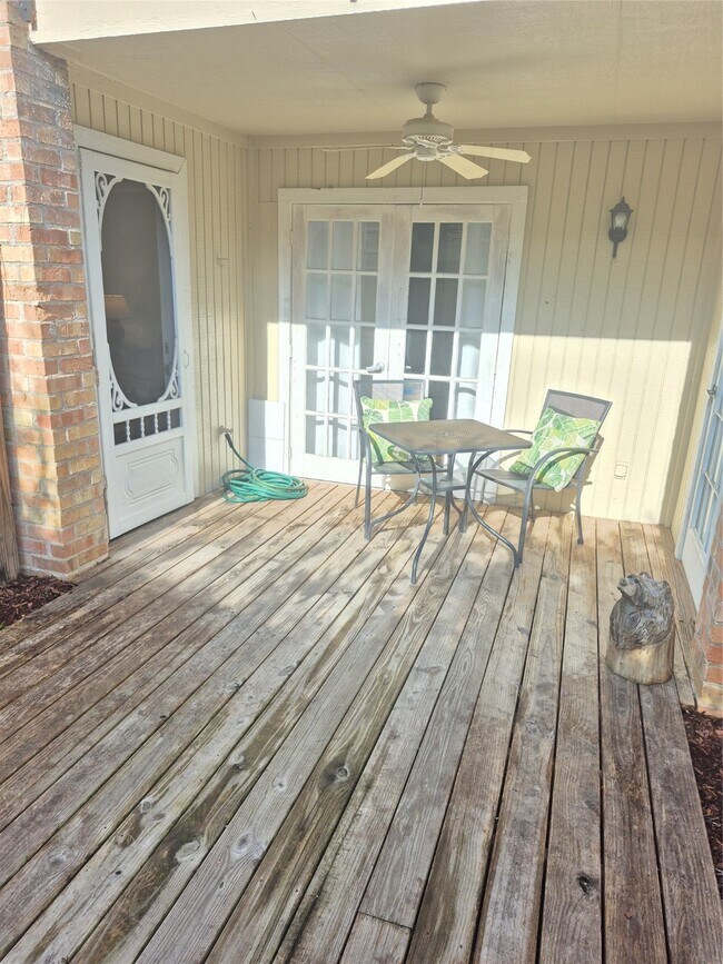 Building Photo - 1601 S Shepherd Dr