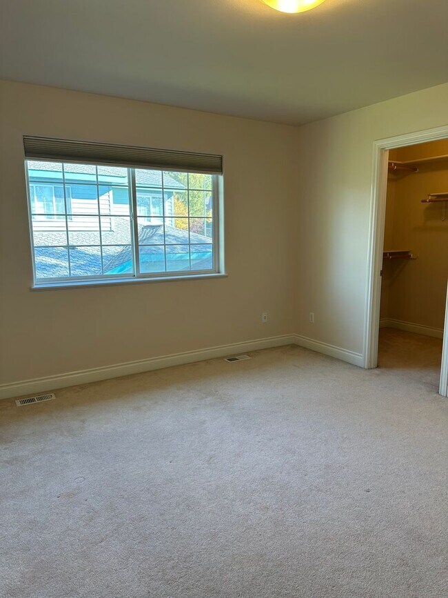 Building Photo - 4735 Potter Crest Cir