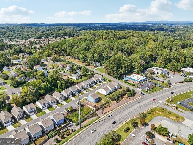 Building Photo - 3890 Clarington Dr