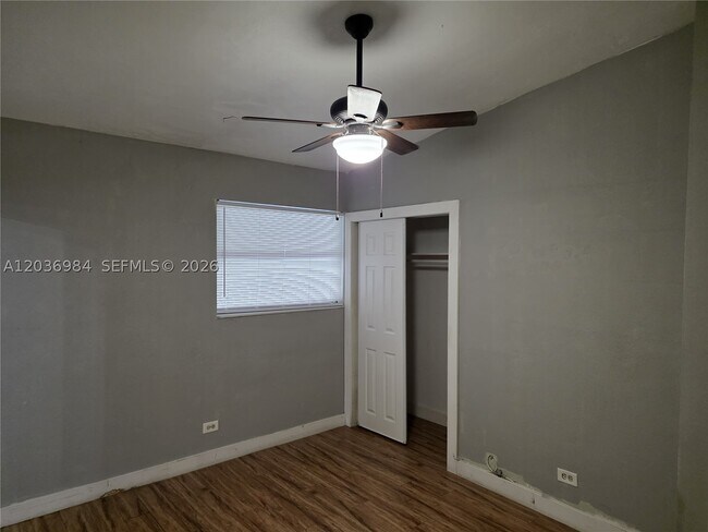 Building Photo - 621 SW 64th Pkwy