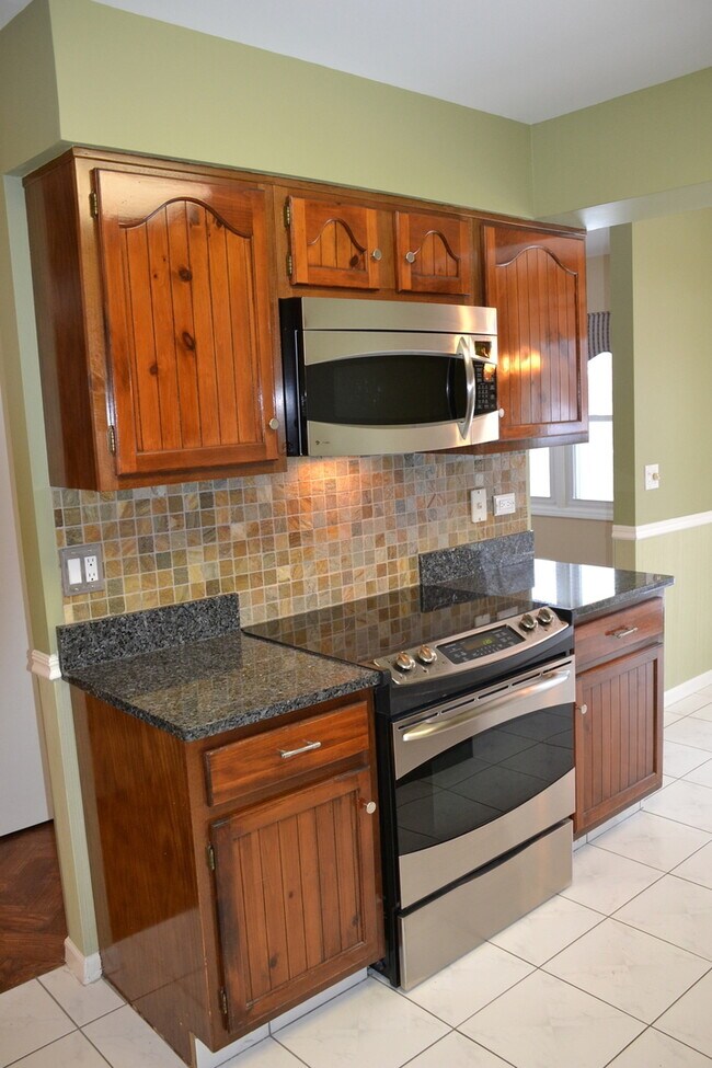 Building Photo - 439 Thorndale Ct