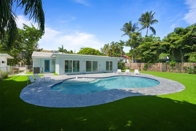 Building Photo - 2116 SE 18th St