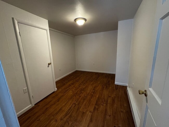 Building Photo - 2438 Mifflin St