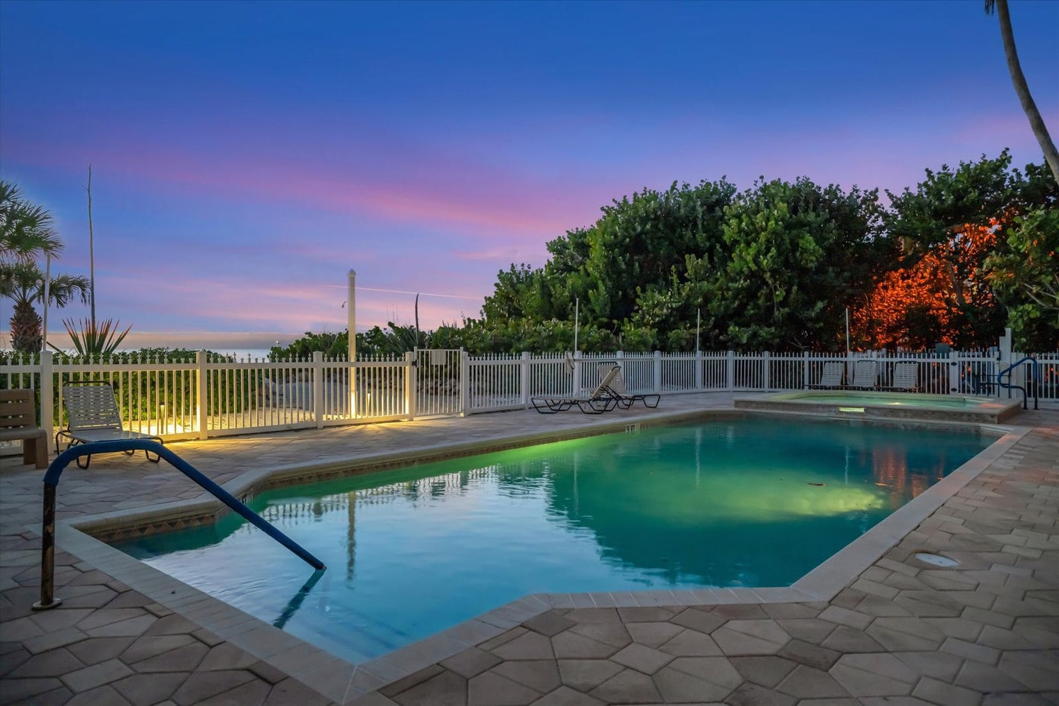 Building Photo - 6406 Gulf Dr