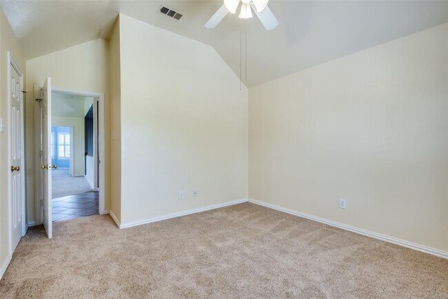 Building Photo - 452 Richmond St